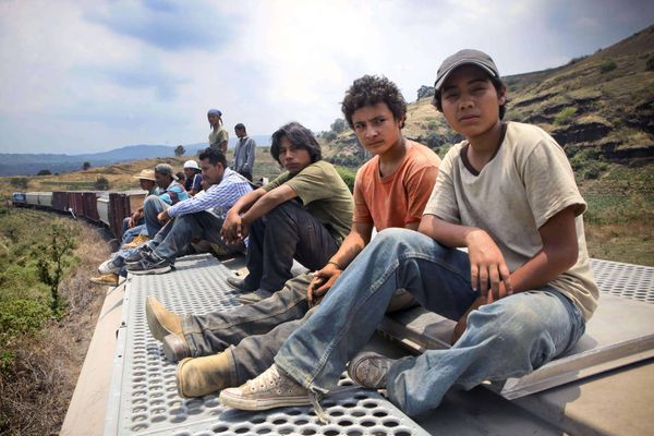 Descubren fraude en programa migratorio para menores de Estados Unidos; casi 19 mil solicitantes tenían antecedentes penales