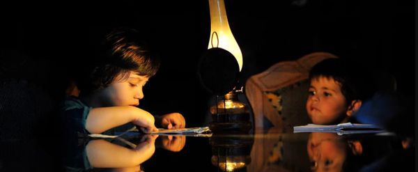 Más de 655 millones de personas sin electricidad, y 2 mil millones sin acceso a tecnologías limpias para cocinar, no se alcanzará la meta energética de 2030, advierte la ONU