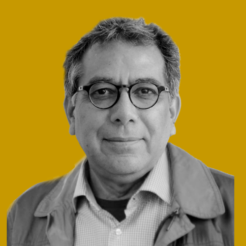 Tras la Puerta del Poder. AMLO, su 4T y su legado de simulación democrática. Por Roberto Vizcaíno
