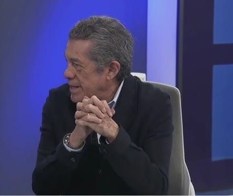 El Cristalazo. Breve rima; si la censura se arrima. Por Rafael Cardona