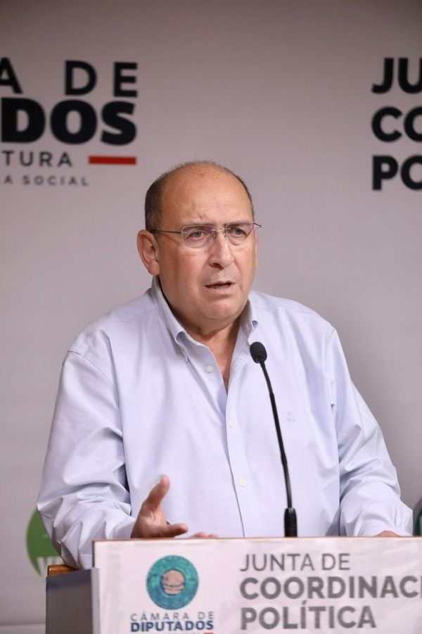Alerta Rubén Moreira por cobro de 2% a celulares y computadoras