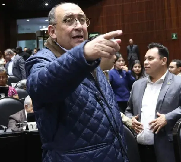 Busca Rubén Moreira frenar “simulación legislativa” con reservas