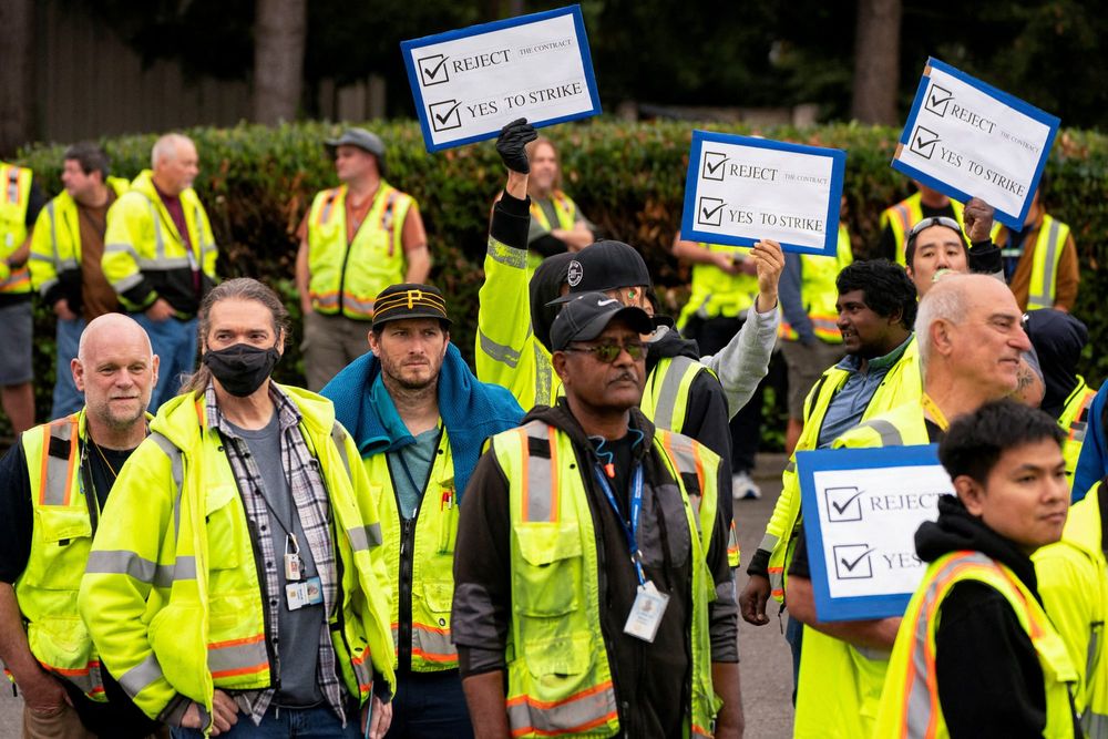Boeing's Union Workers Just Walked Out for the First Time in 16 Years