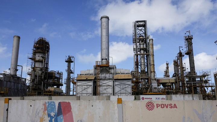 Venezuela To Direct Up To 50 Million Barrels Of Oil To The U.S.