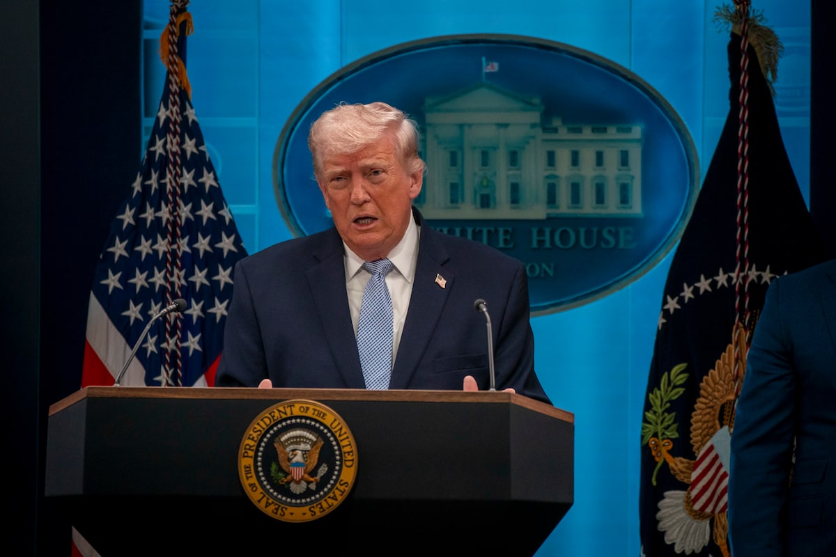 Trump: U.S. Will Guide ‘Neutral’ Ships Out Of Strait Of Hormuz