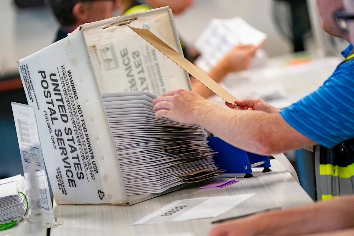 Appeals Court Leaves USPS Mail Ballot Rule Blocked Through the Midterms