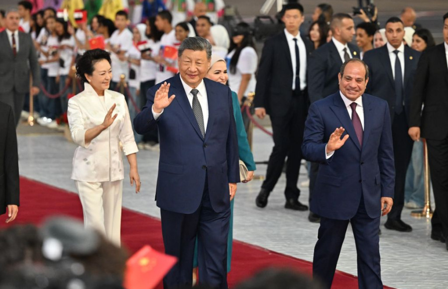 Xi Makes First Visit to Egypt in a Decade