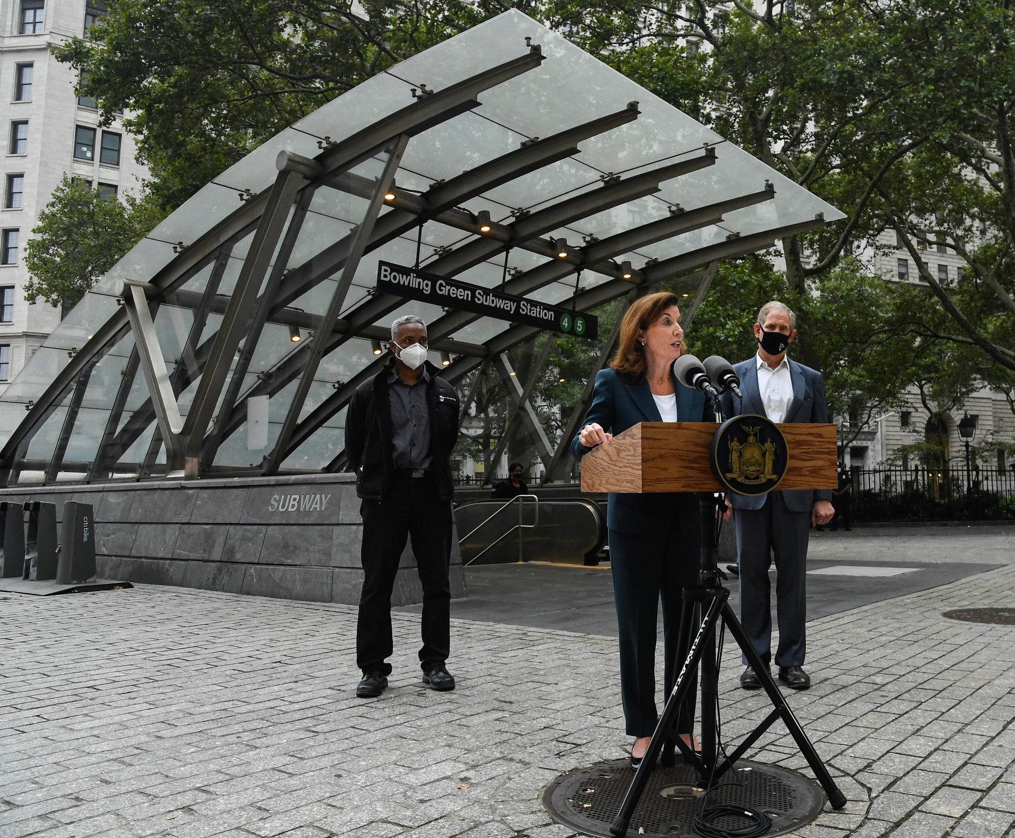 Sunday Night Subway Shutdown Caused by Power Surge and Alert System Snafu, Review Finds