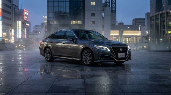 Toyota Crown 2027: siffrorna inför ditt bilval