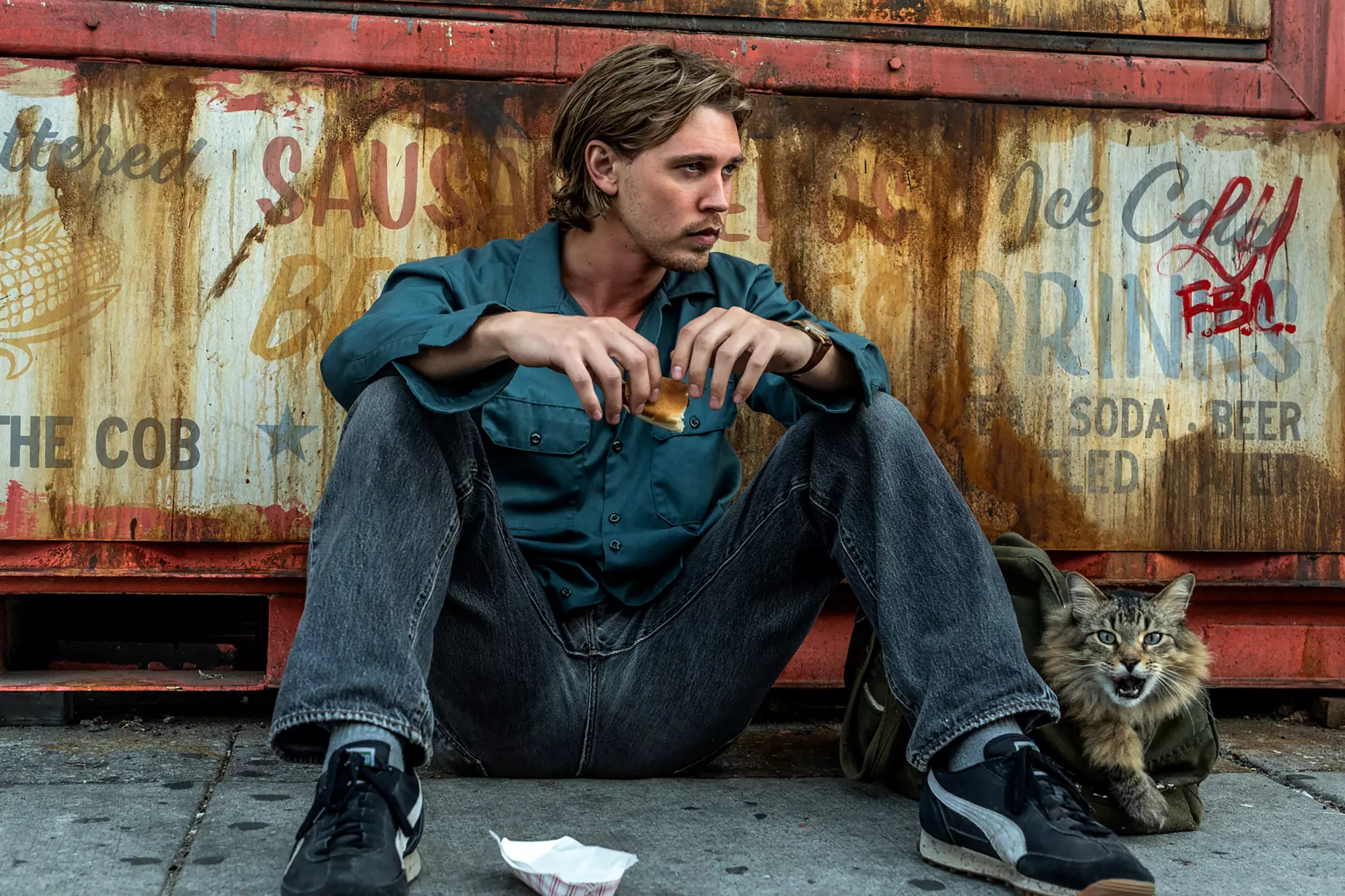 Austin Butler in Caught Stealing