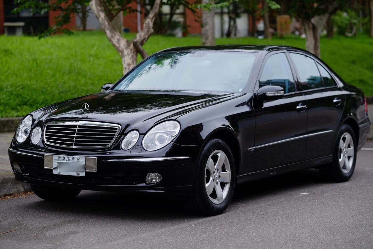 No.12 售 2002款 W211 E320 黑色 （已售出）