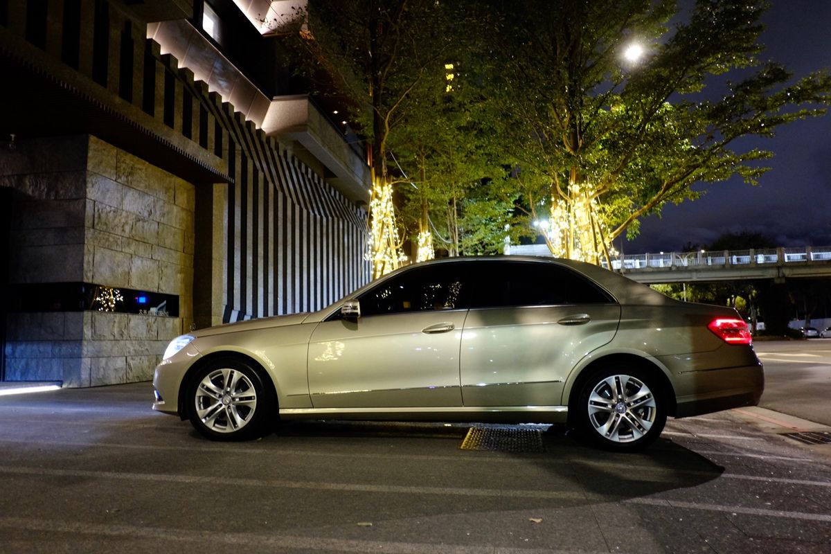 No.35 售 2010款 W212 E300 Avantgarde 金色 （已售出）