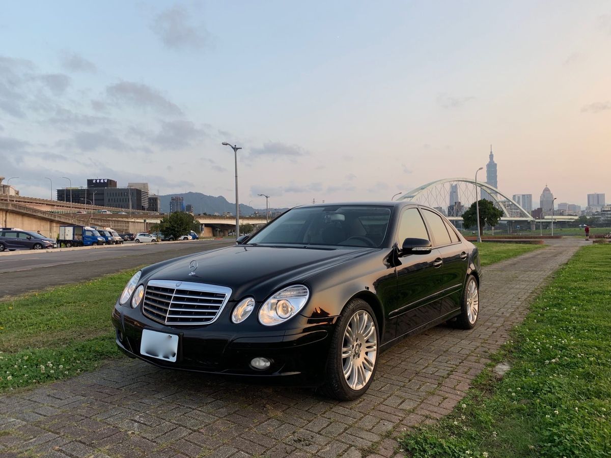 2008 Benz W211 E280 黑色