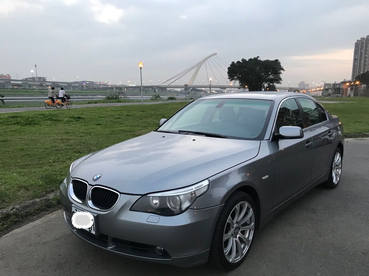 2004 BMW BMW E60 525ia 鐵灰色