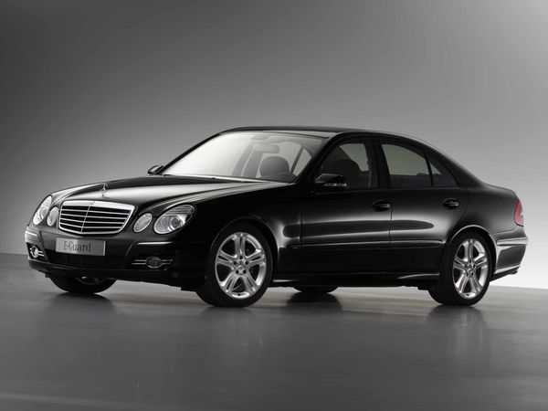 Benz W211 車型介紹