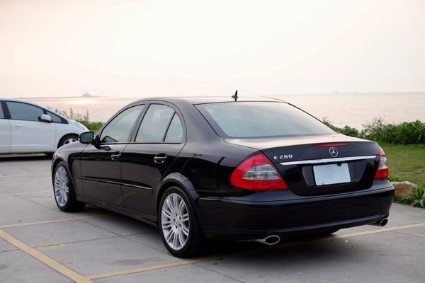 2007 Benz W211 E280 黑色