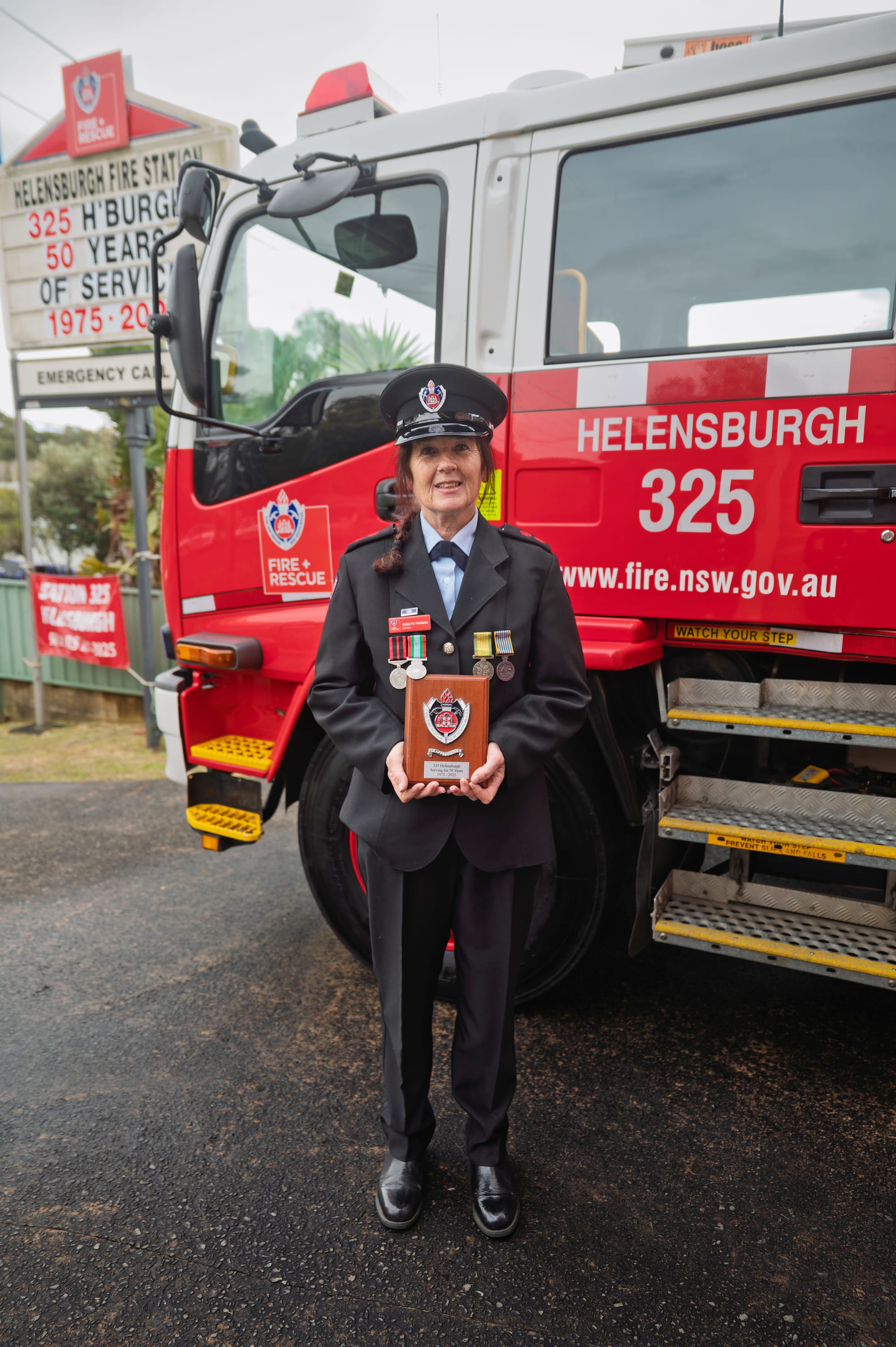 Roslyn Thomas  profile image