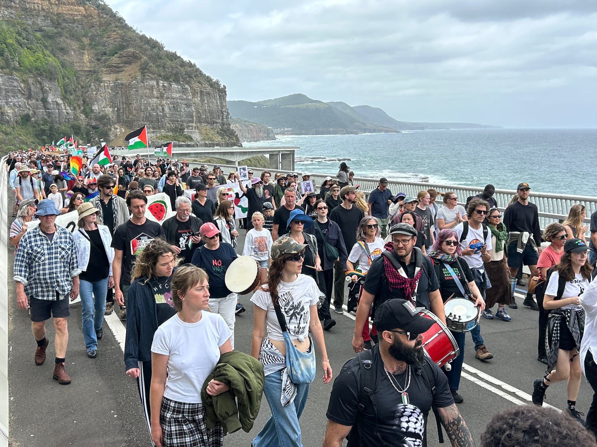 Organisers ecstatic at big numbers for Sea Cliff Bridge pro Palestine rally  post image