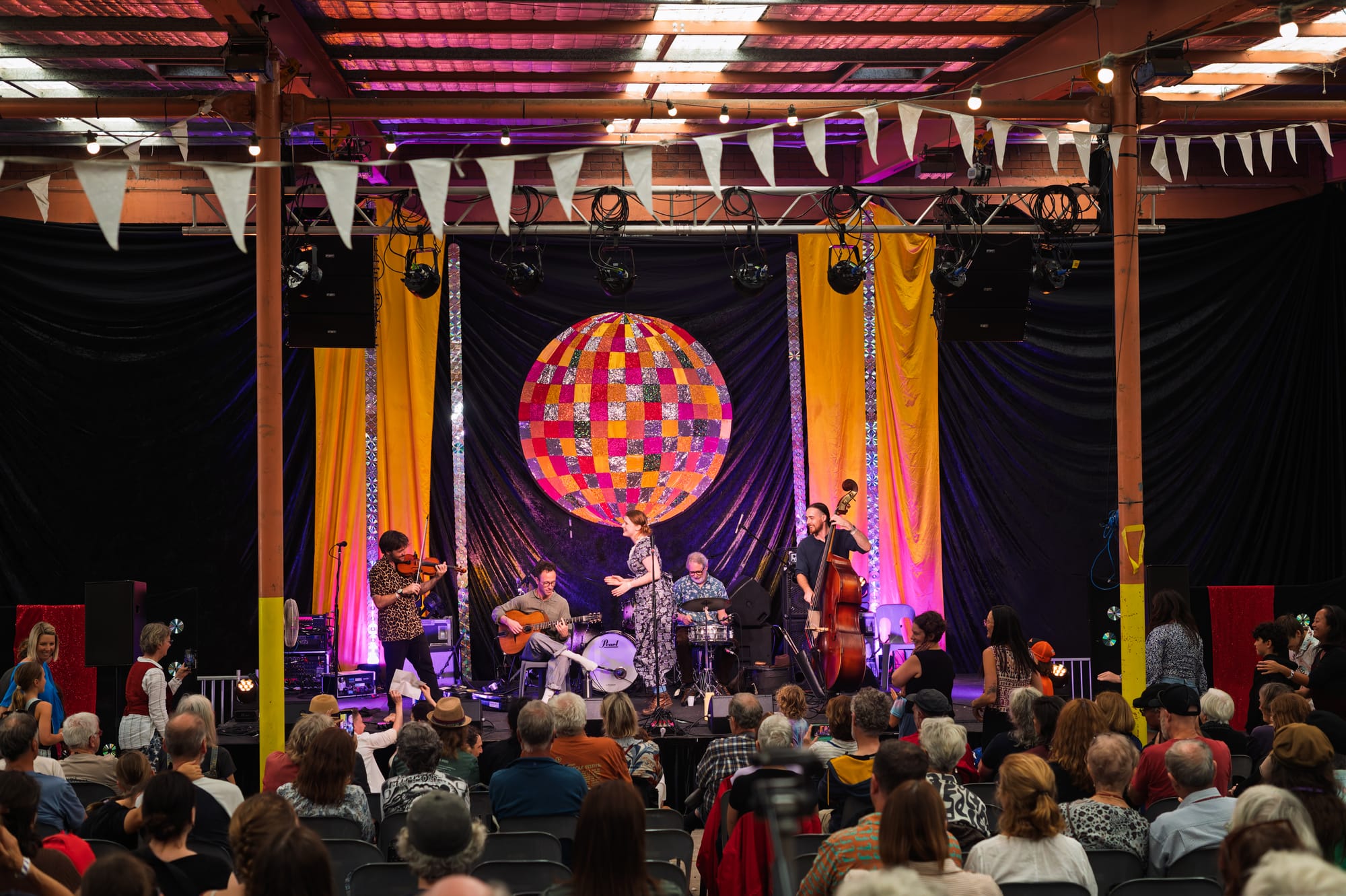 Rain, rain, it went away ... so what did we think of the Illawarra Folk Festival?  post image