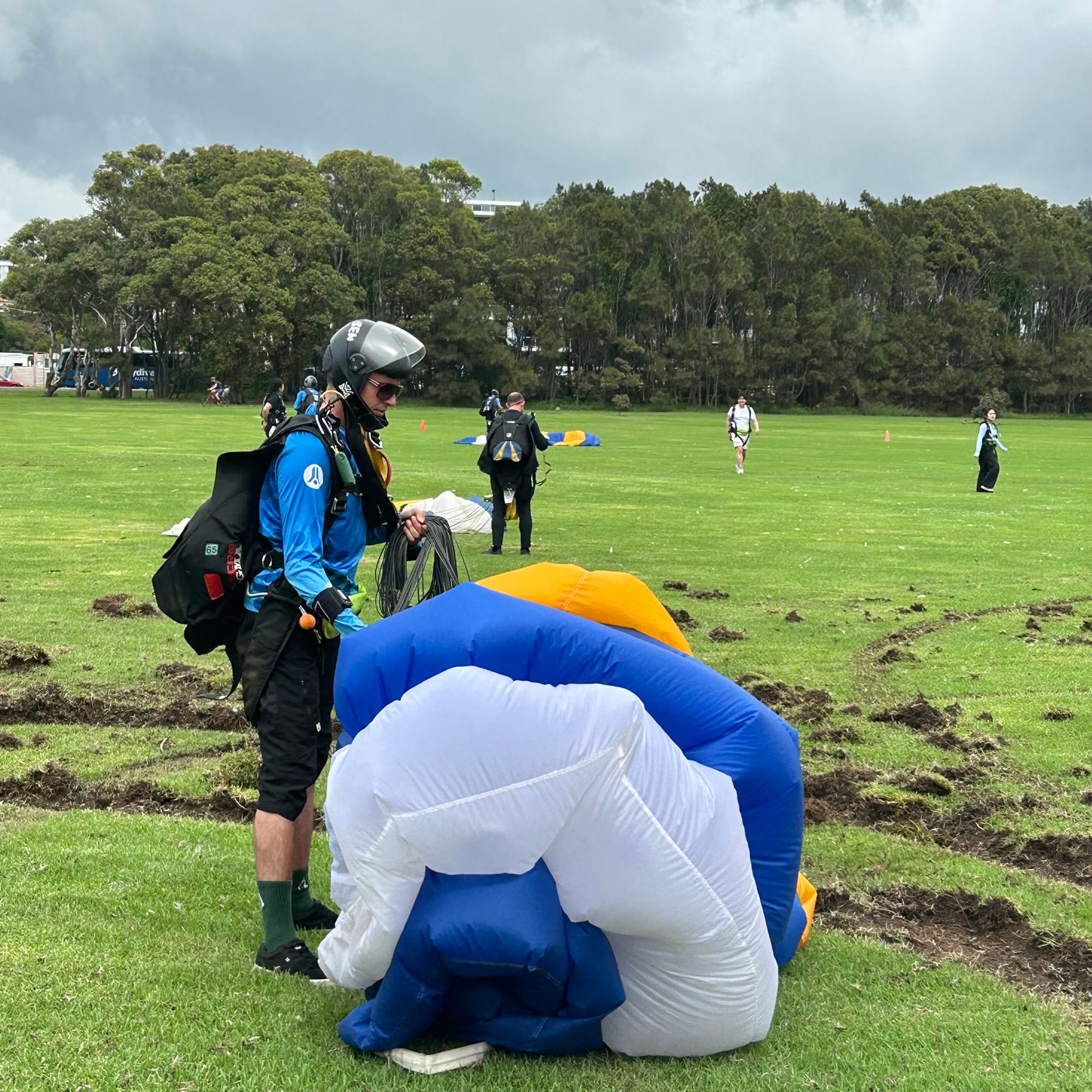 Politicians, parachutists condemn 'crazy' hoon behaviour in Stuart Park  post image