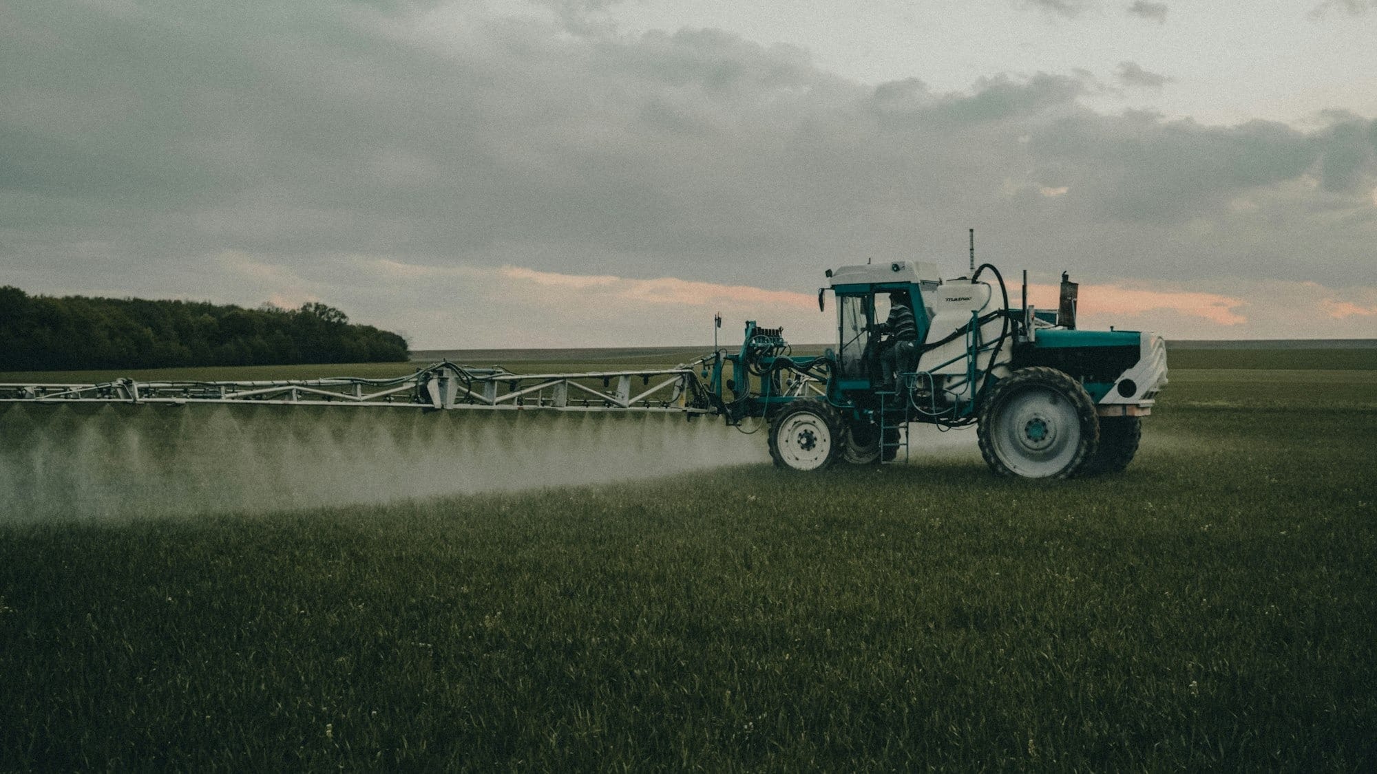 Cheap, effective and dangerous: how Australian farmers came to depend on the toxic weedkiller paraquat 
												post image