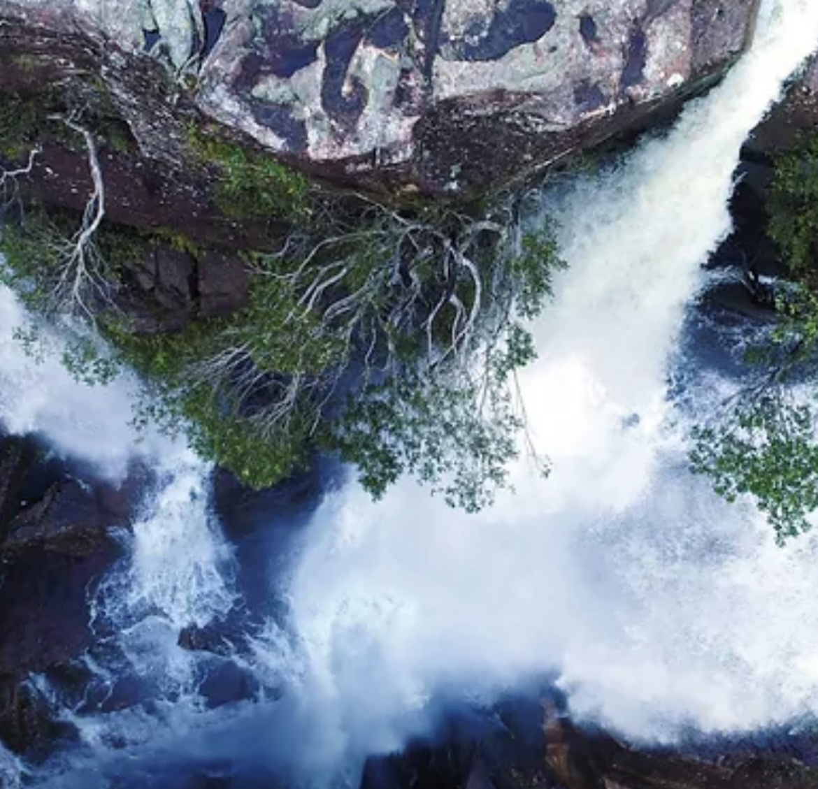 Grand escarpment track plan gets seal of approval from leading local photographers