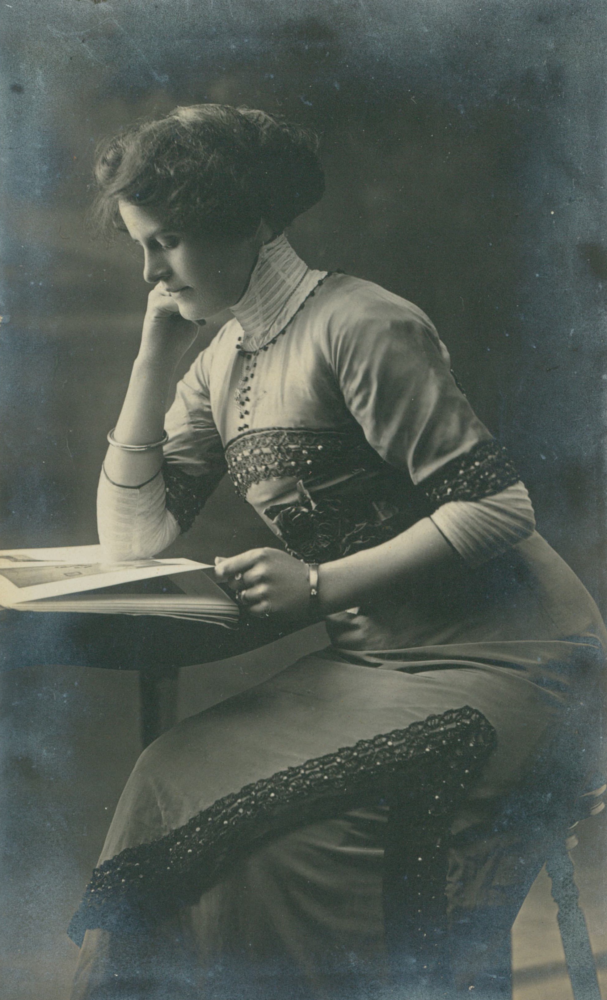 Henrietta Bush and The Ocean Beach Hotel  post image