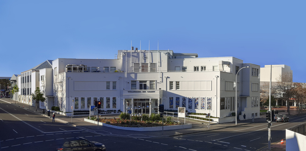 Wollongong Art Gallery removes Sredersas plaque