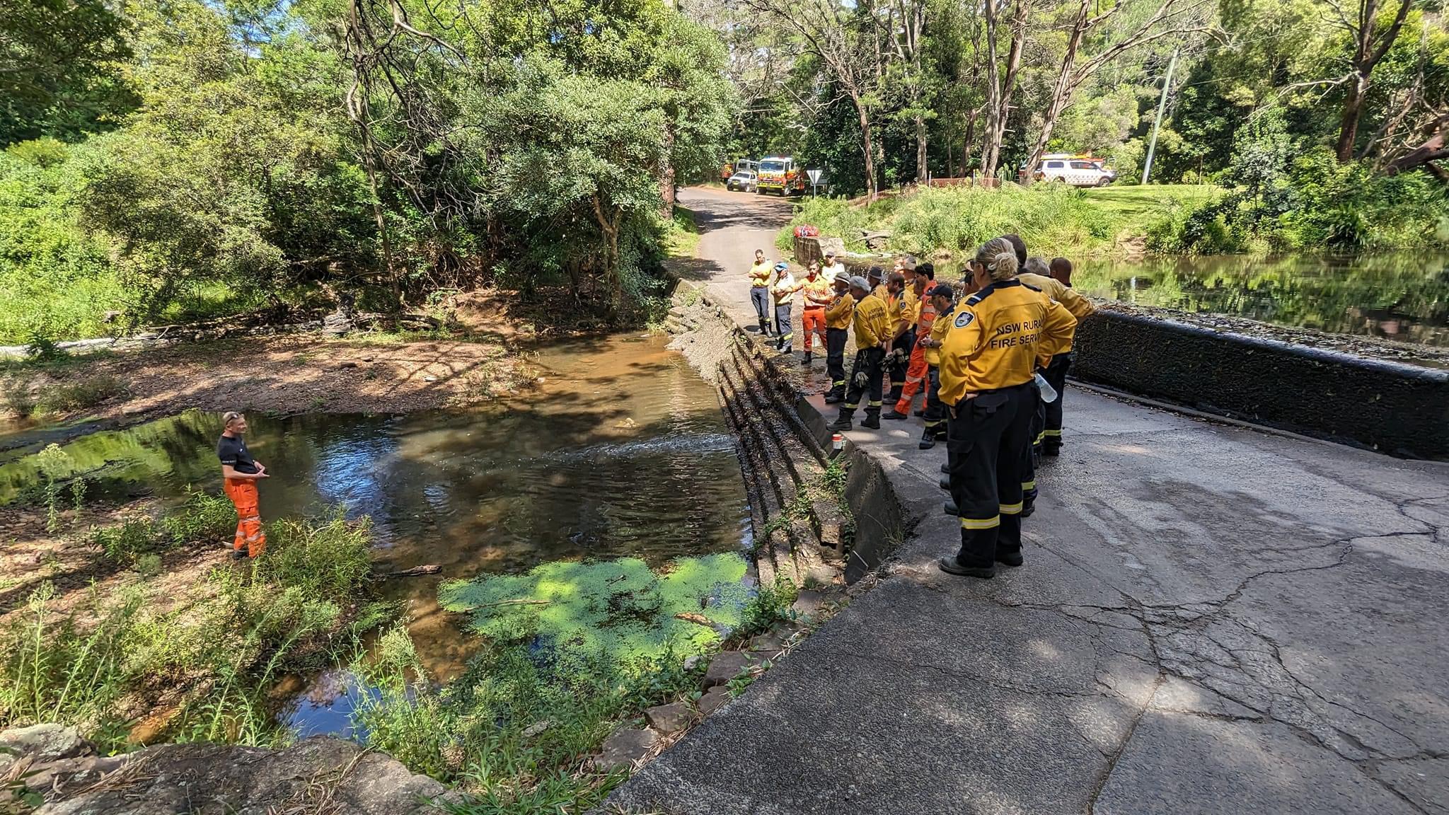 Otford Brigade hosts first flood-rescue training for local firies