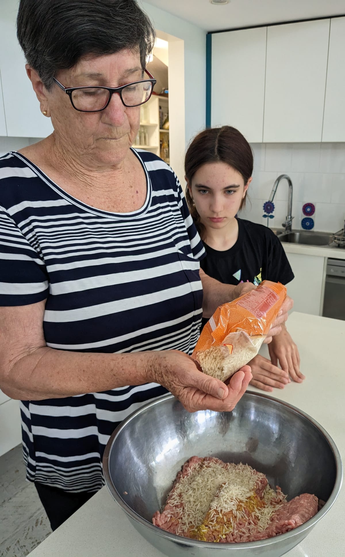 Hello, Thursday readers  post image