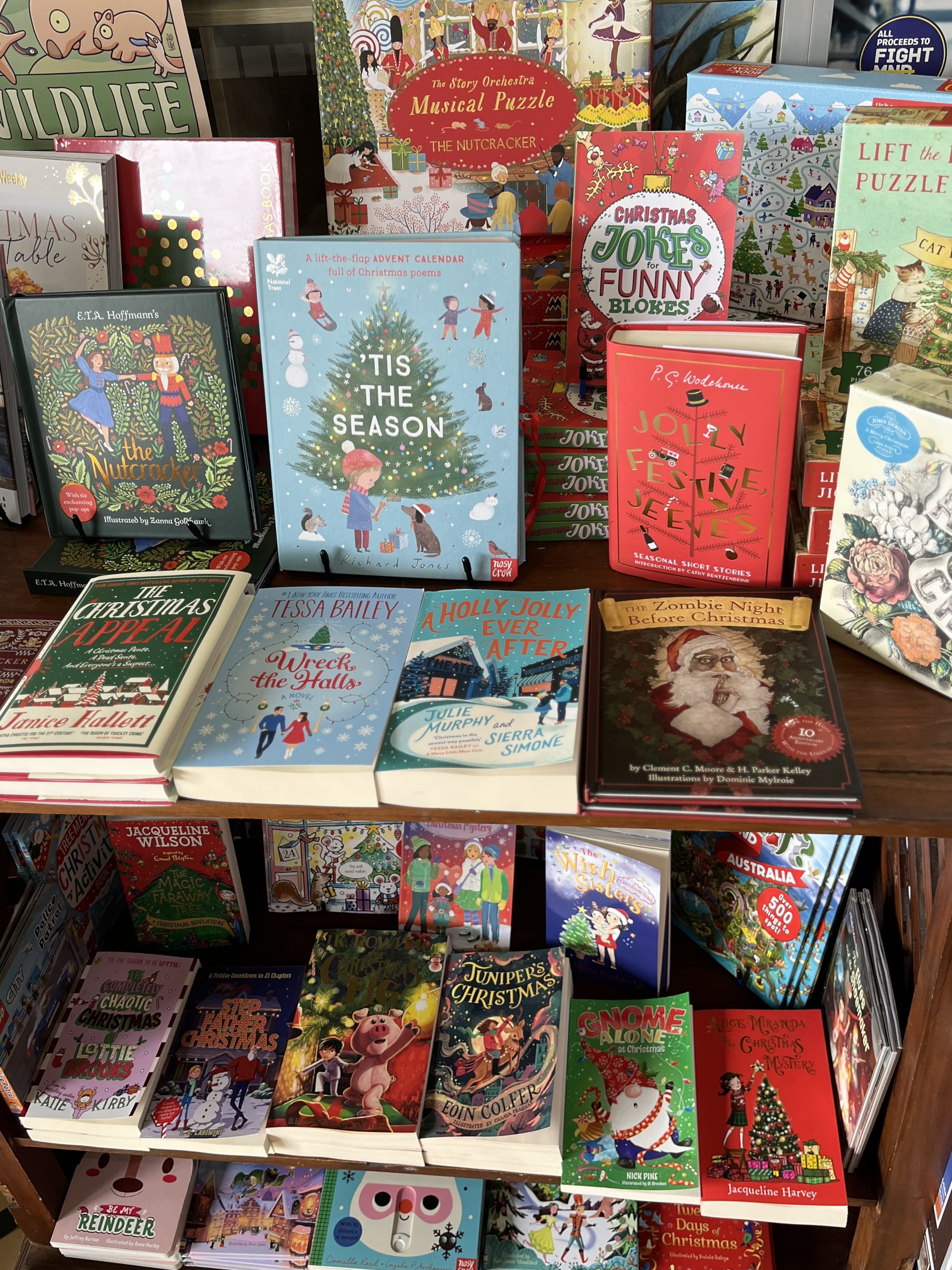 Christmas trading times at Collins Booksellers Thirroul  post image