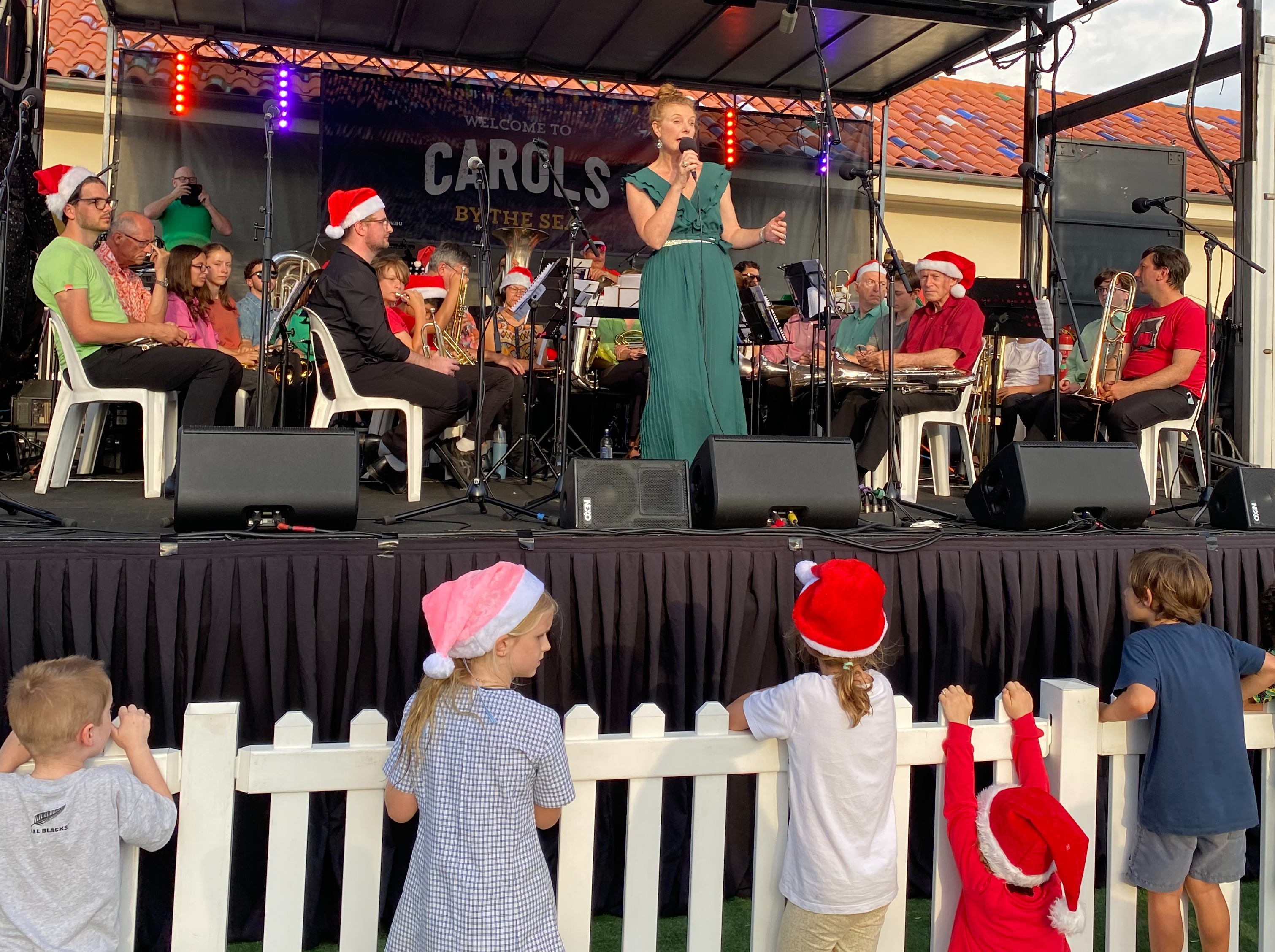 Get ready to Jingle Bell Rock: Con to lead free Carols at MacCabe Park