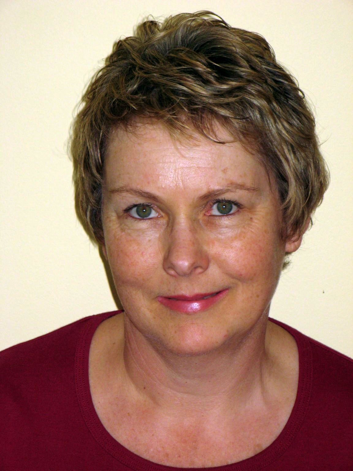 Julie McDonald  profile image