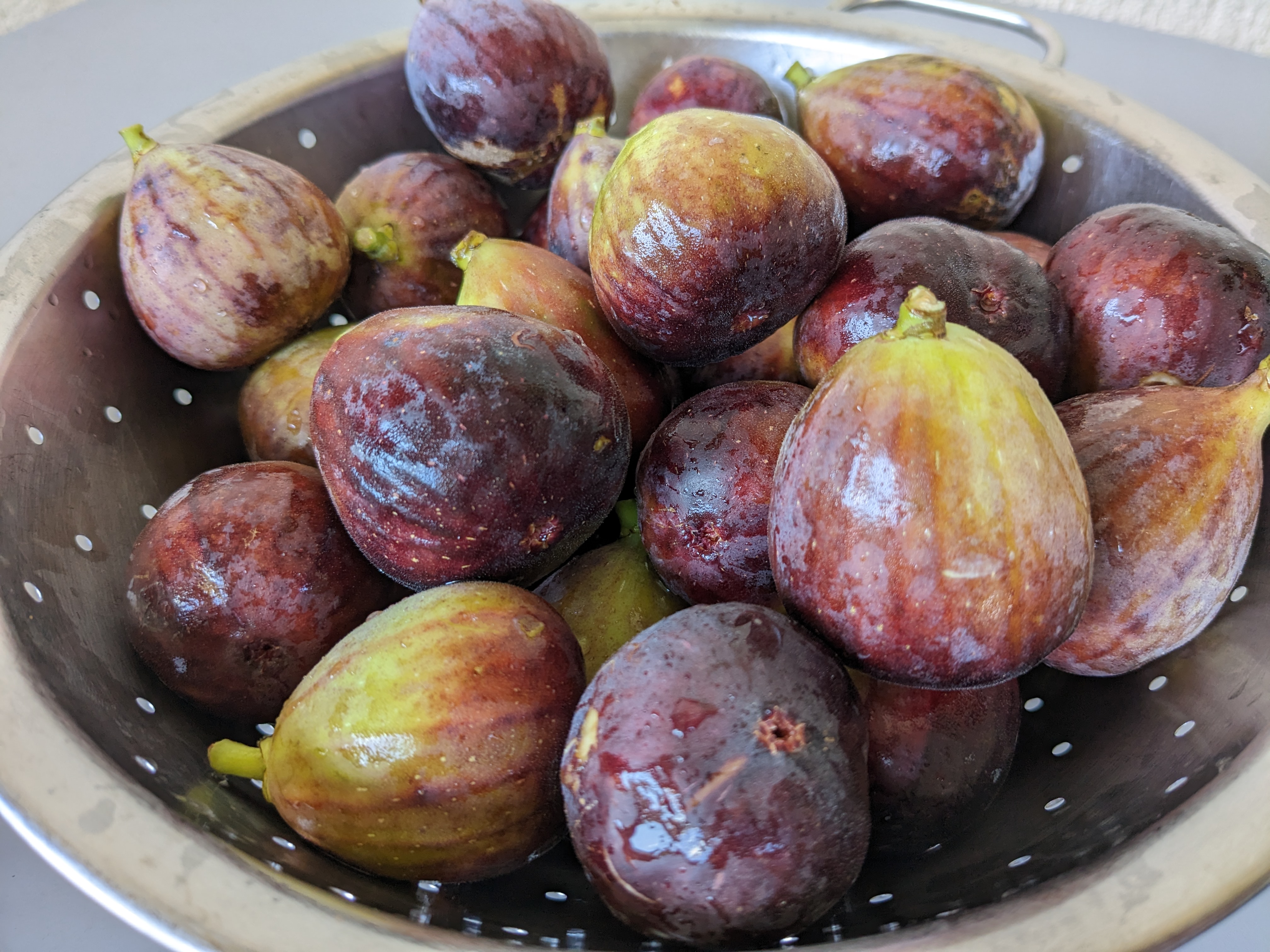 This Thursday: Figs, cheeses and rainbows  post image