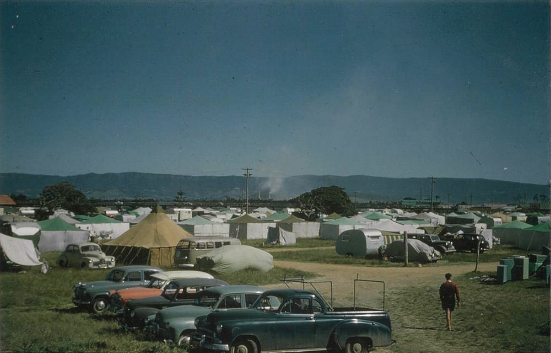 Summer freedom of camping holidays at Windang