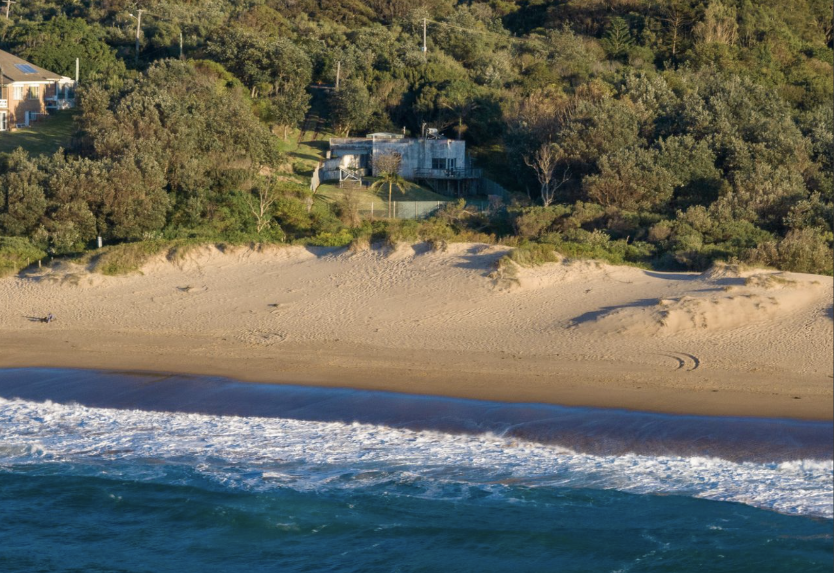 Weekend Wrap: Prime beachfront property hits the market