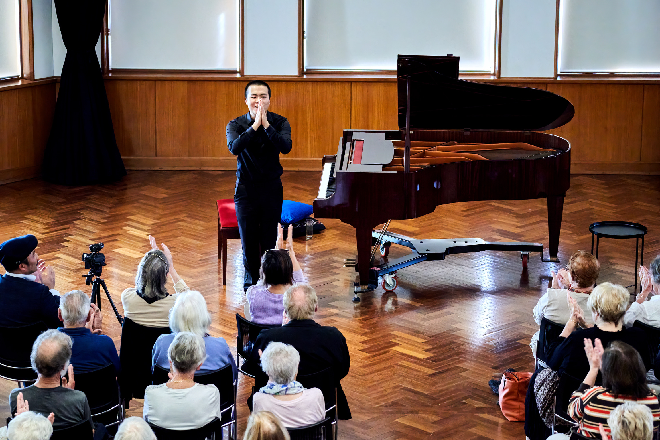 Music and Tea at the Gallery: Figures of Love in October  post image