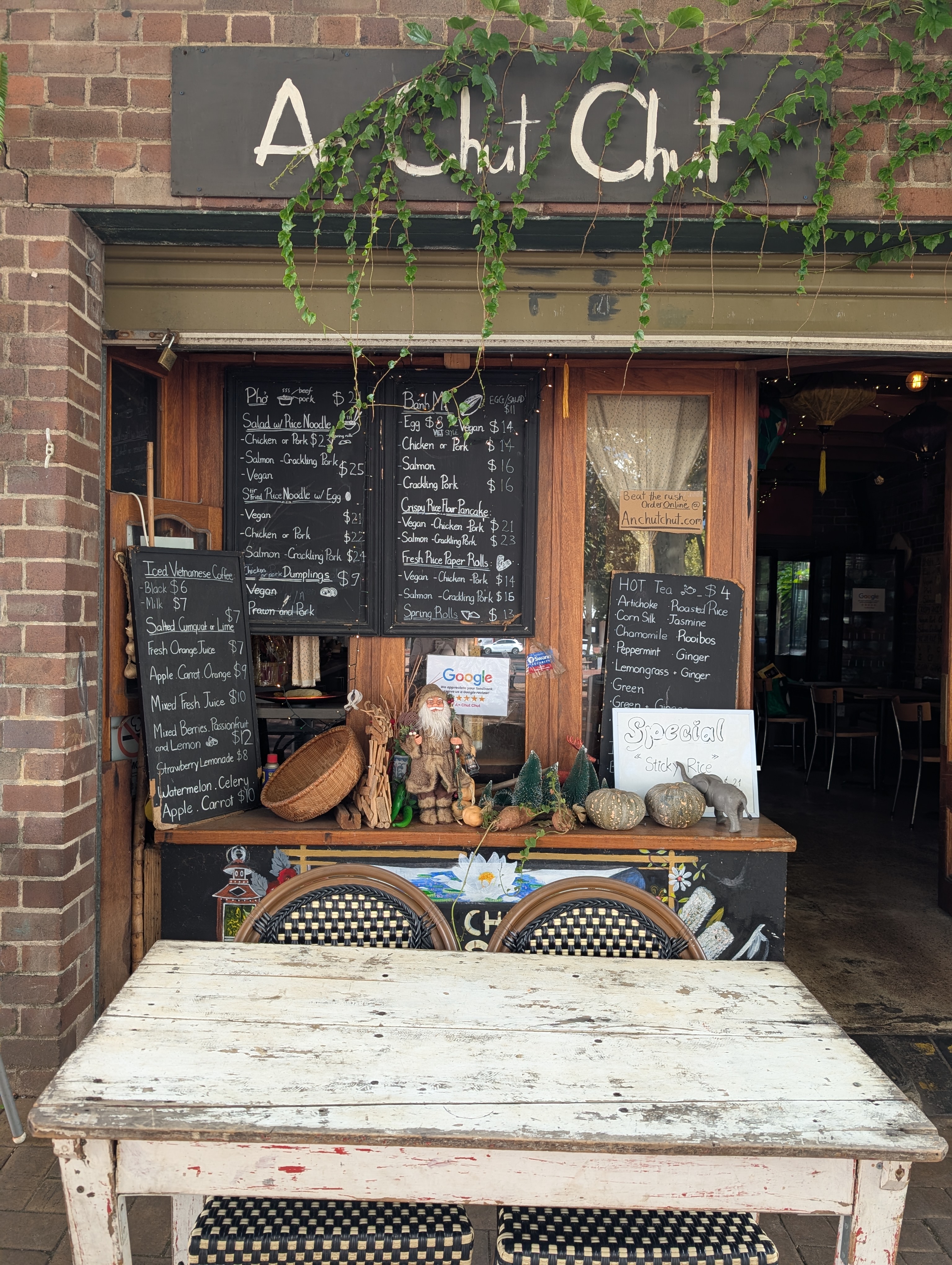 Around the world in Wollongong: 11 foodie favourites to visit this Harmony Week  post image