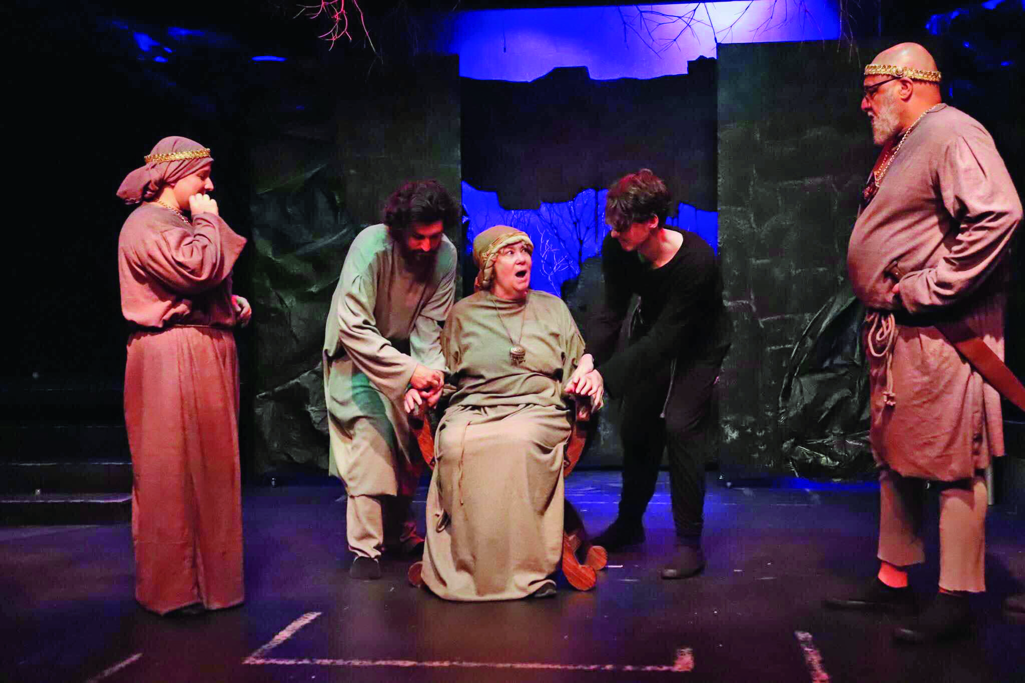 Behind the Curtain with Cathy Bates in The House of Gloucester