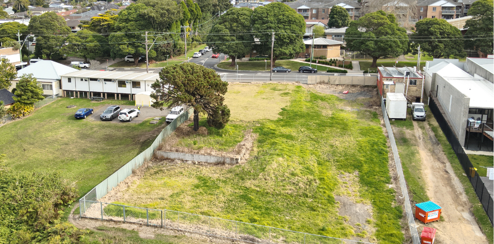 Over 25 volunteers pitch in to help shape Helensburgh's new centre post image
