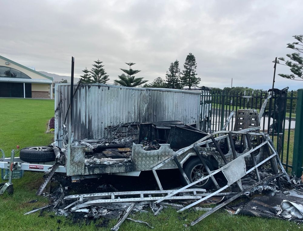 Woonona Boardriders call for help after fire destroys club trailer post image