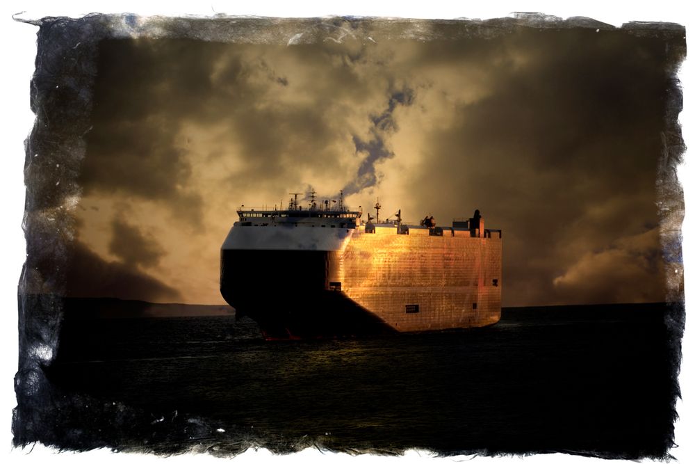 Photographer finds beauty in cargo ships post image