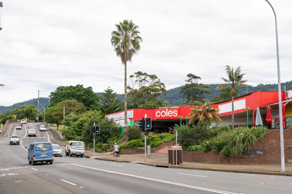 Street activation: A call for shade trees, traffic buffers and urban seating post image