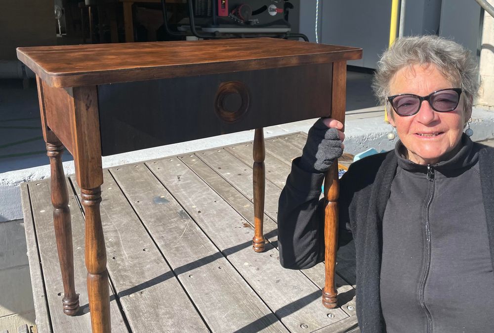 Hello beautiful Telephone Table post image