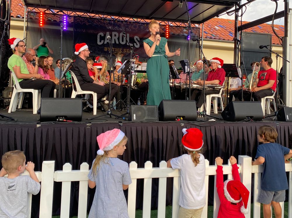 Get ready to Jingle Bell Rock: Con to lead free Carols at MacCabe Park post image