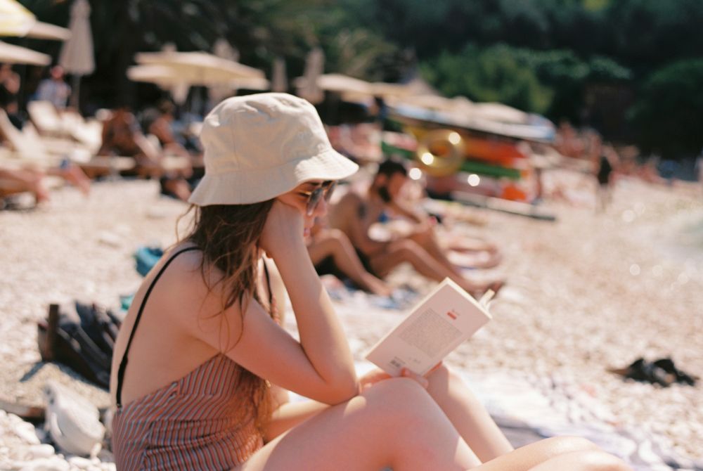 What will you be reading this summer? We asked 6 avid readers post image