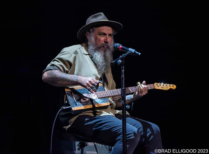 From Memphis to Merrigong: It's been a big year for local blues muso Frank Sultana post image