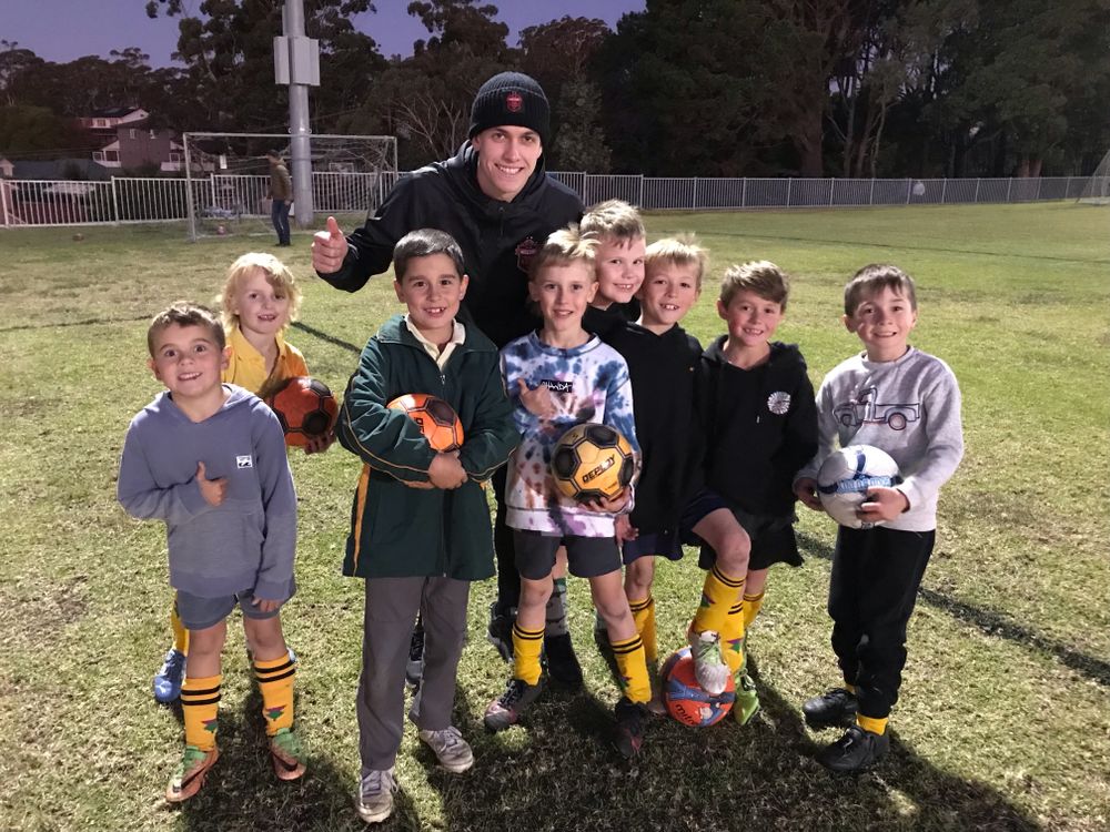 Wolves defender Walter Scott hosts Thistles training session post image