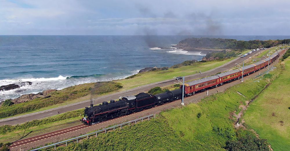 The Kiama Picnic Train rolls in post image