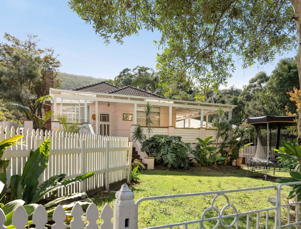 Wealthy migrants heading our way and no houses for sale in Helensburgh post image